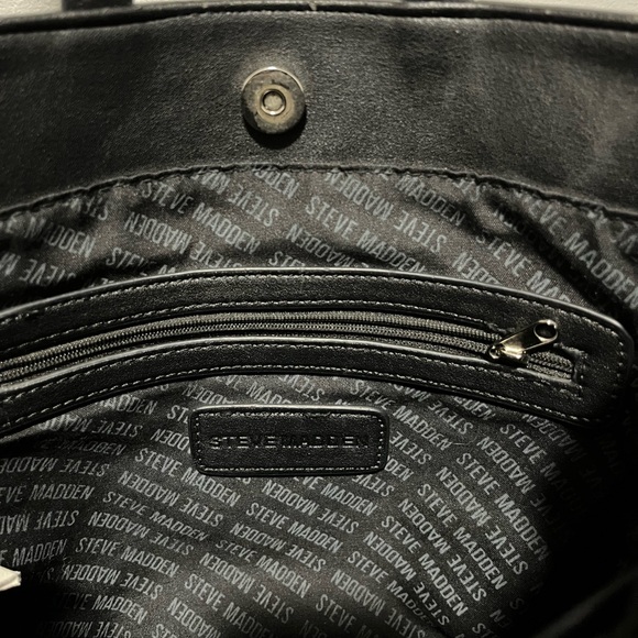 Steve Madden Crossbody Purse - Picture 5 of 5